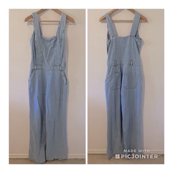 Bought on Poshmark but I’m too big in the chest for both. I have small and mediu - Picture 1 of 11